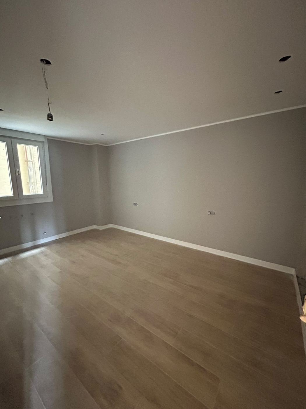 Trabajo de pintura profesional en Vigo realizado por MIRAX Painting — proyecto 8
