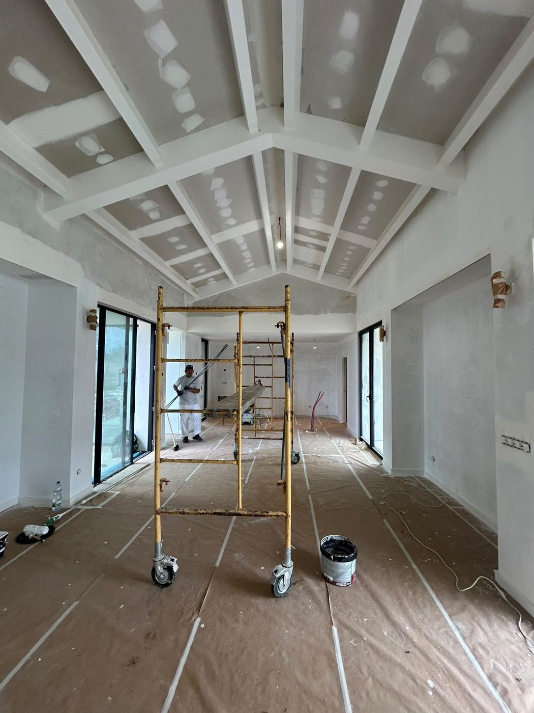 Trabajo de pintura profesional en Vigo realizado por MIRAX Painting — proyecto 10